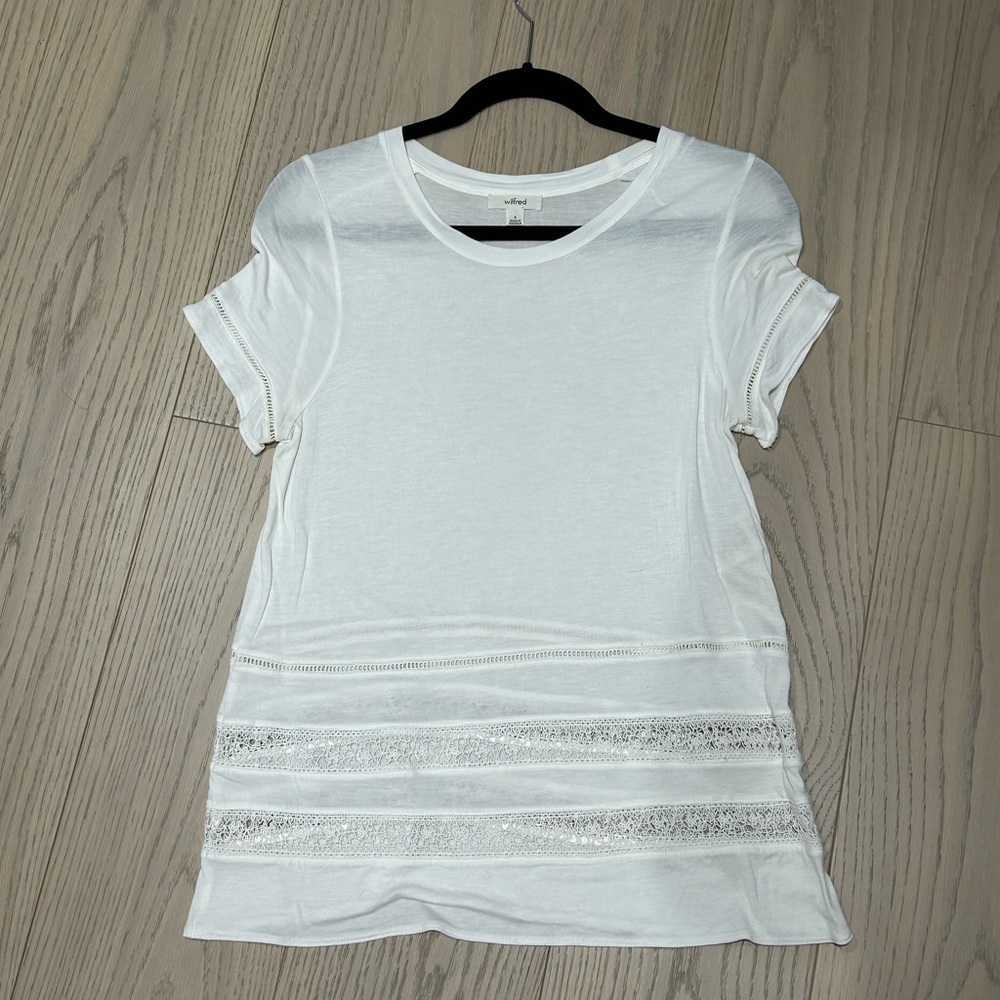 Aritzia Wilfred T shirt